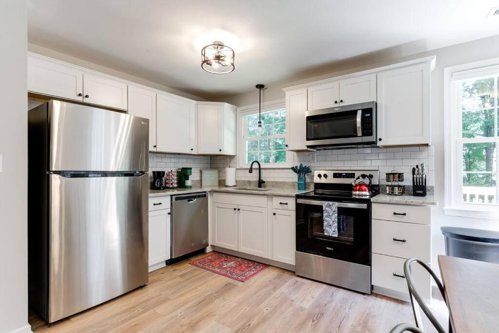 Charming, Cheerful 3 Bedroom In Richmond, Va! * Richmond