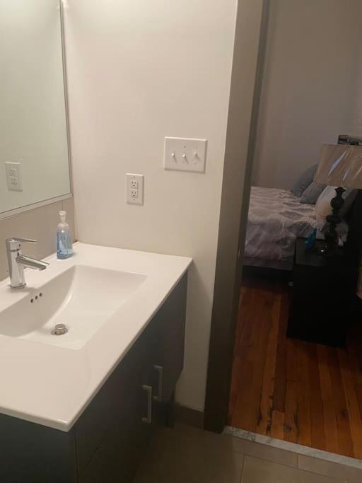 Apartment Charming 2 Bedroom Near Vcu *