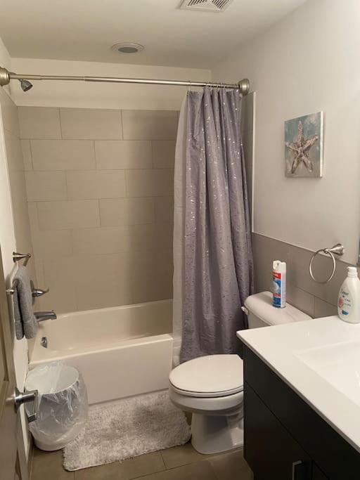 Charming 2 Bedroom Near Vcu Apartment *