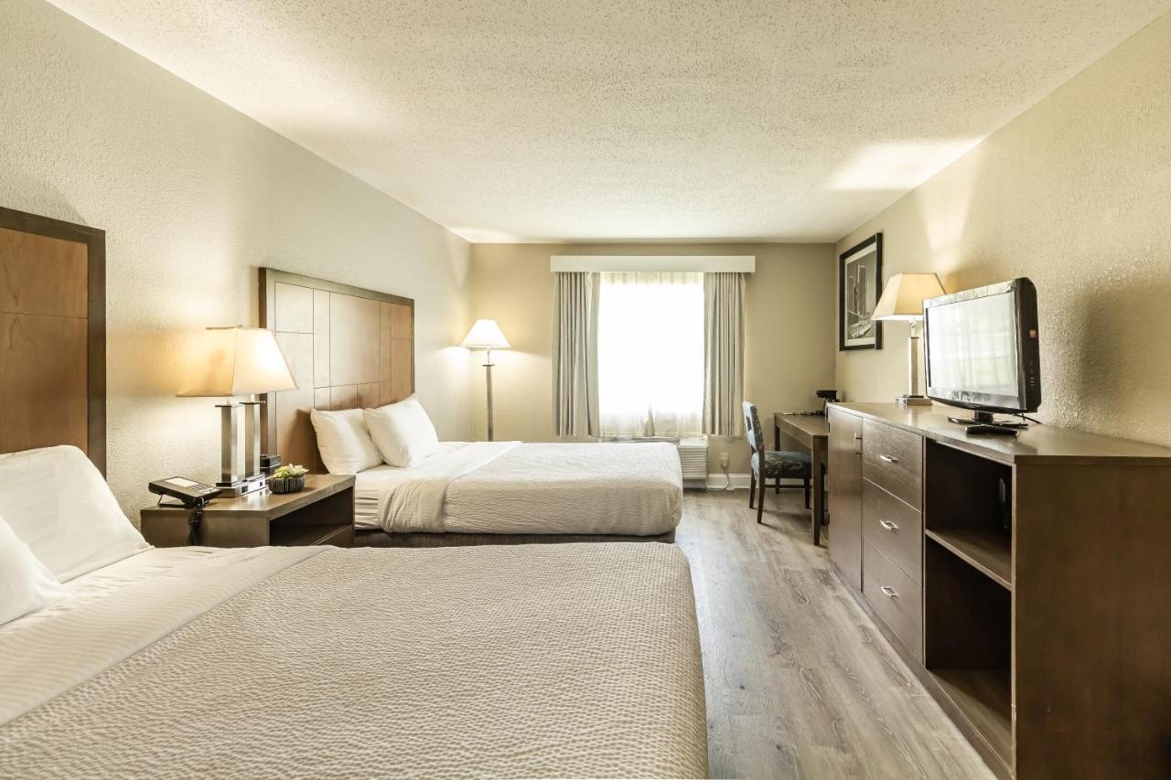 La Quinta By Wyndham South Hotel