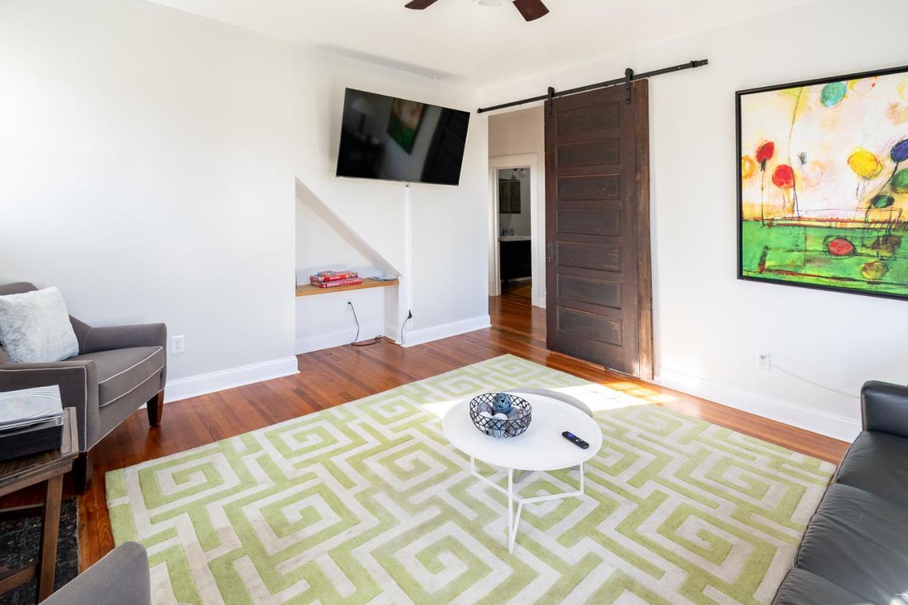 Contemporary 3-bedroom With Balcony In Rva Apartment *