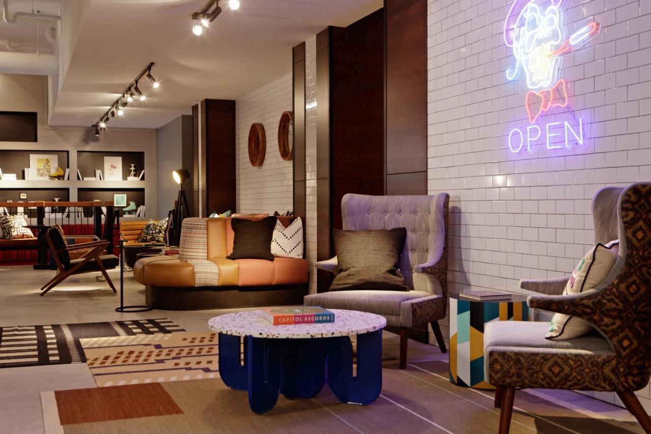 Moxy Downtown Hotel *
