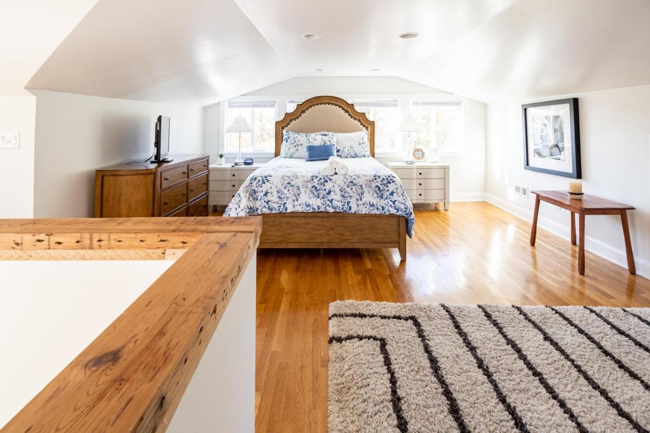 Apartment Contemporary 3-bedroom With Balcony In Rva *