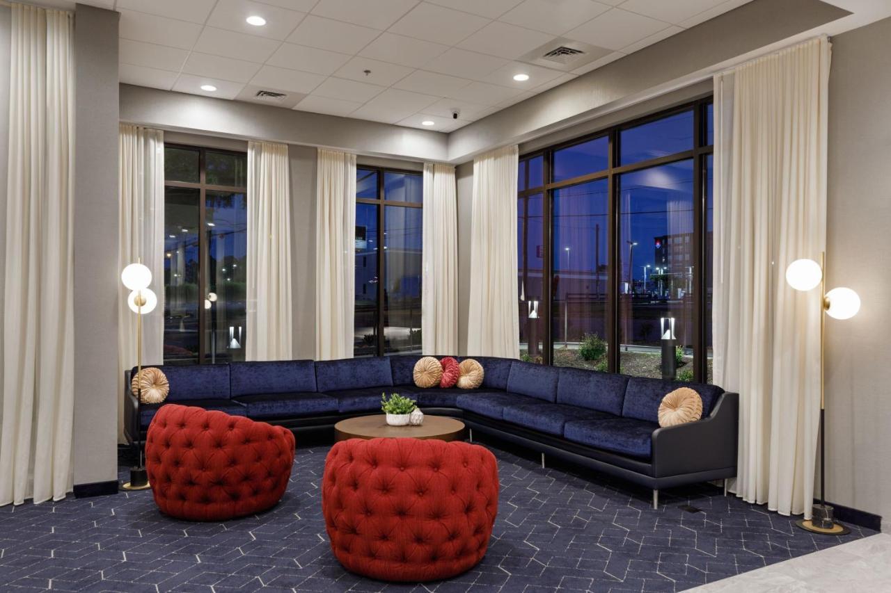 Courtyard By Marriott Scott's Addition