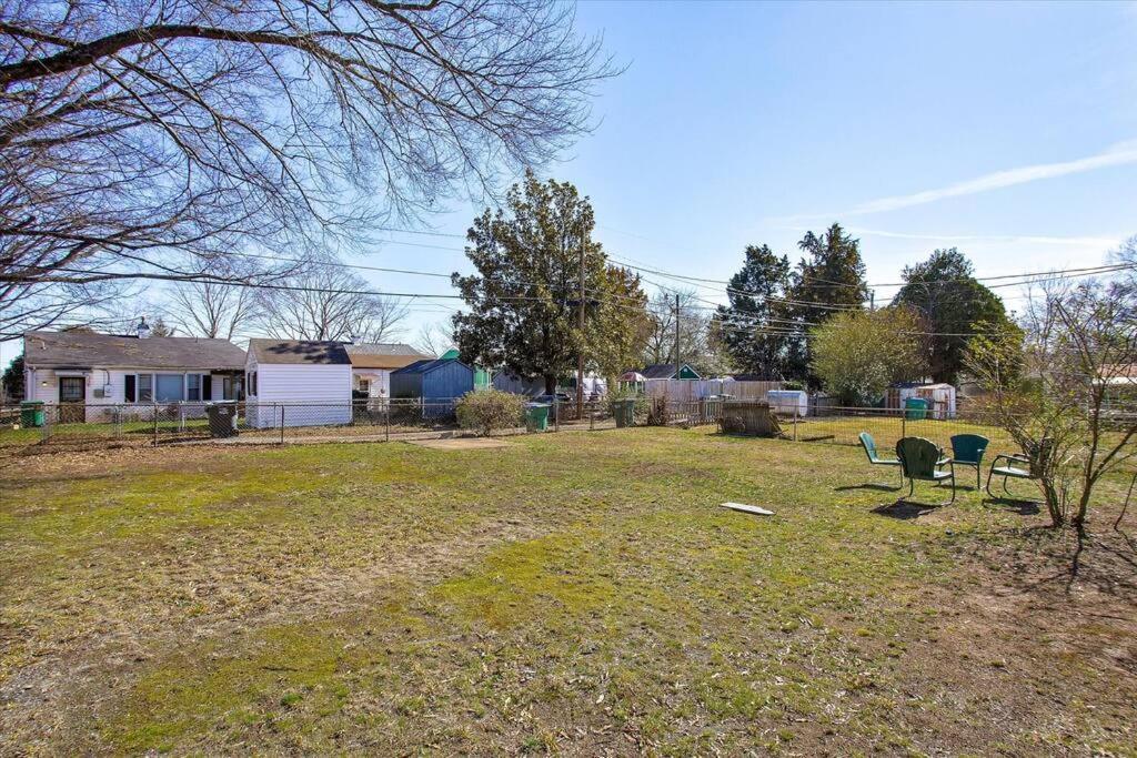 Private House Mins To Maymont Park, Trails & Vcu! Holiday home *