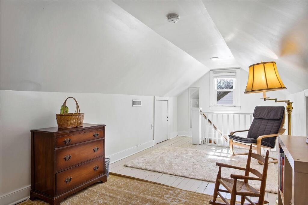 Holiday home Private House Mins To Maymont Park, Trails & Vcu! *