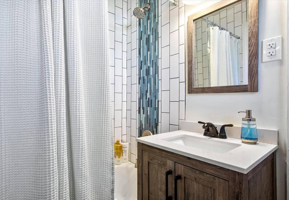 Holiday home Private House Mins To Maymont Park, Trails & Vcu! Richmond
