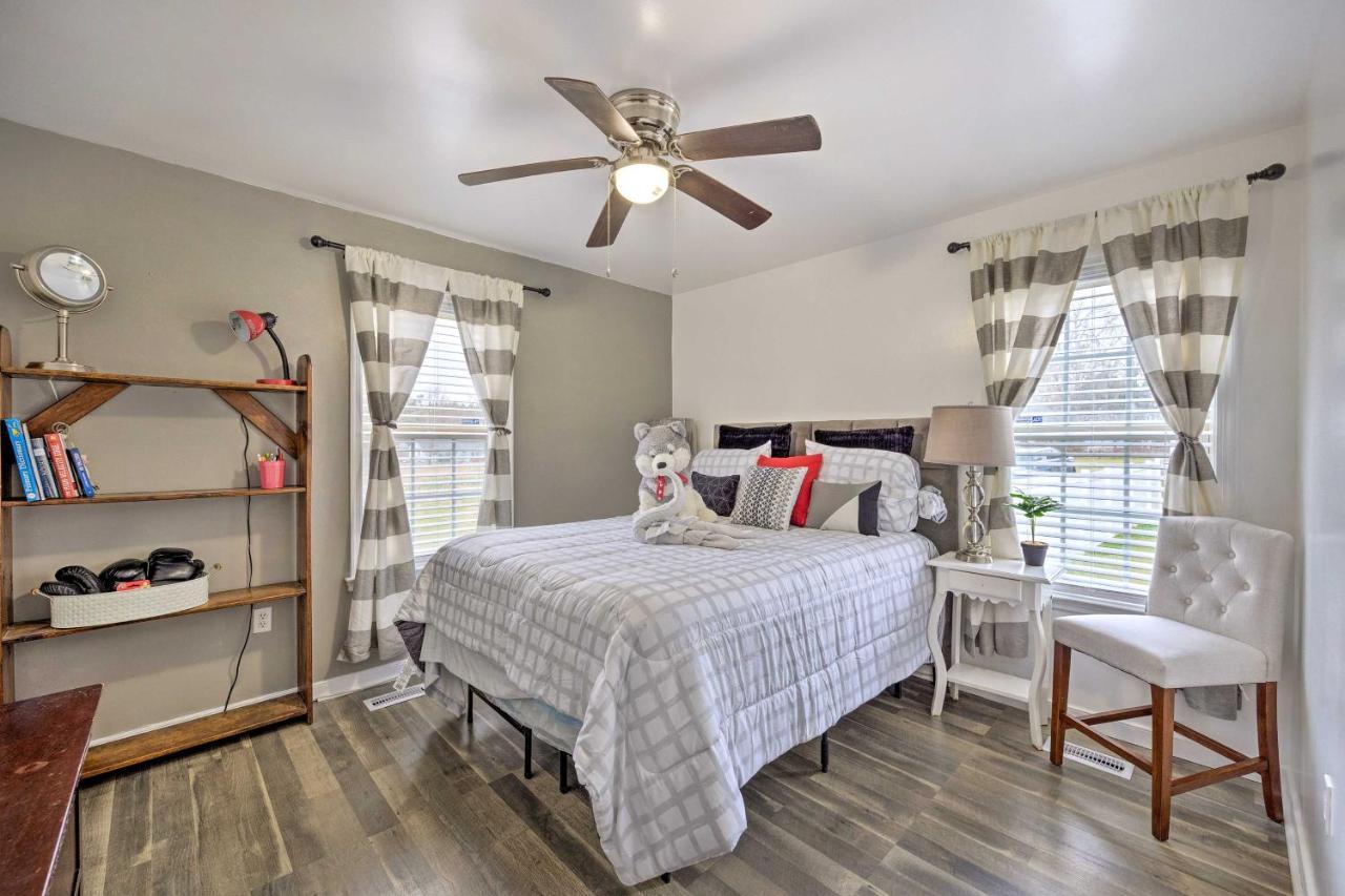 With Pool, 5 Mi To Downtown! Holiday home Richmond