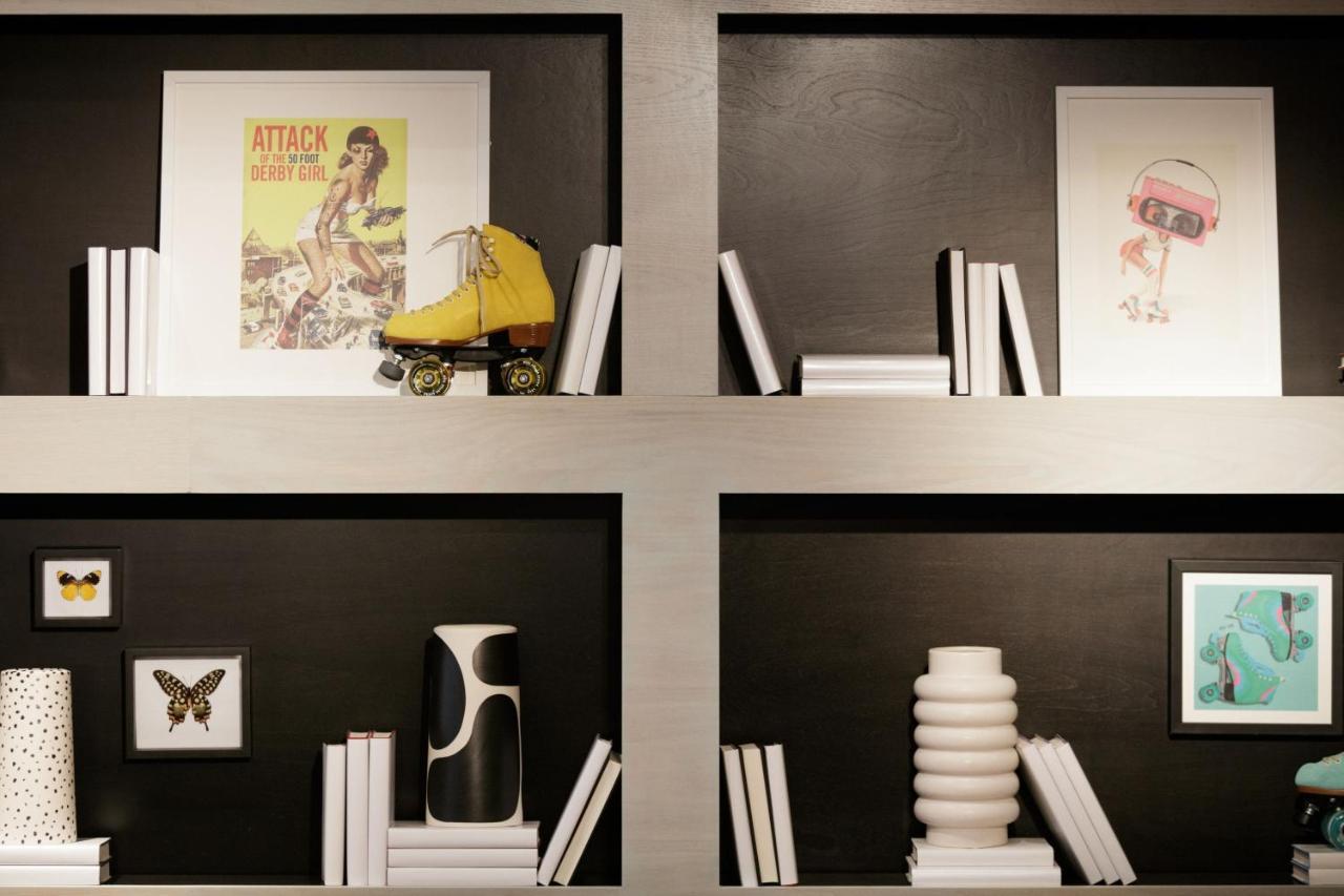 Moxy Downtown Hotel *