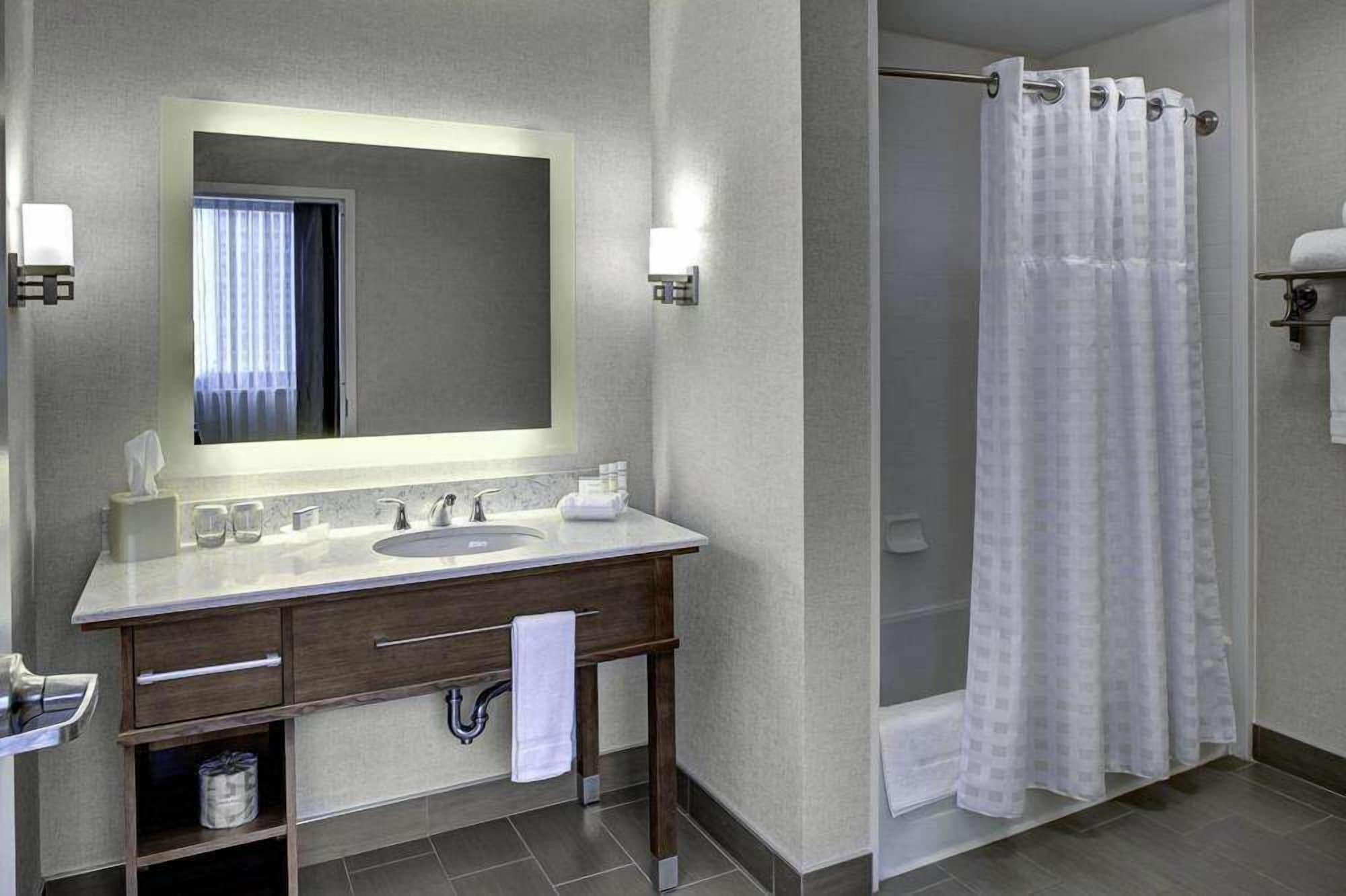 Hampton & - - Downtown, Va Hotel Richmond