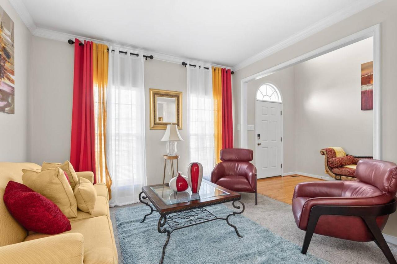 Holiday home Royal Retreat: Luxurious House With 4 King Beds! Richmond