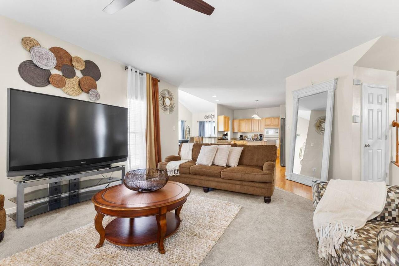 Royal Retreat: Luxurious House With 4 King Beds! * Richmond