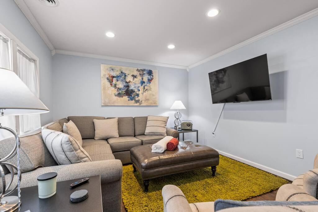 The Bamboo House! Dog-friendly N Rva Sleeps 8 *