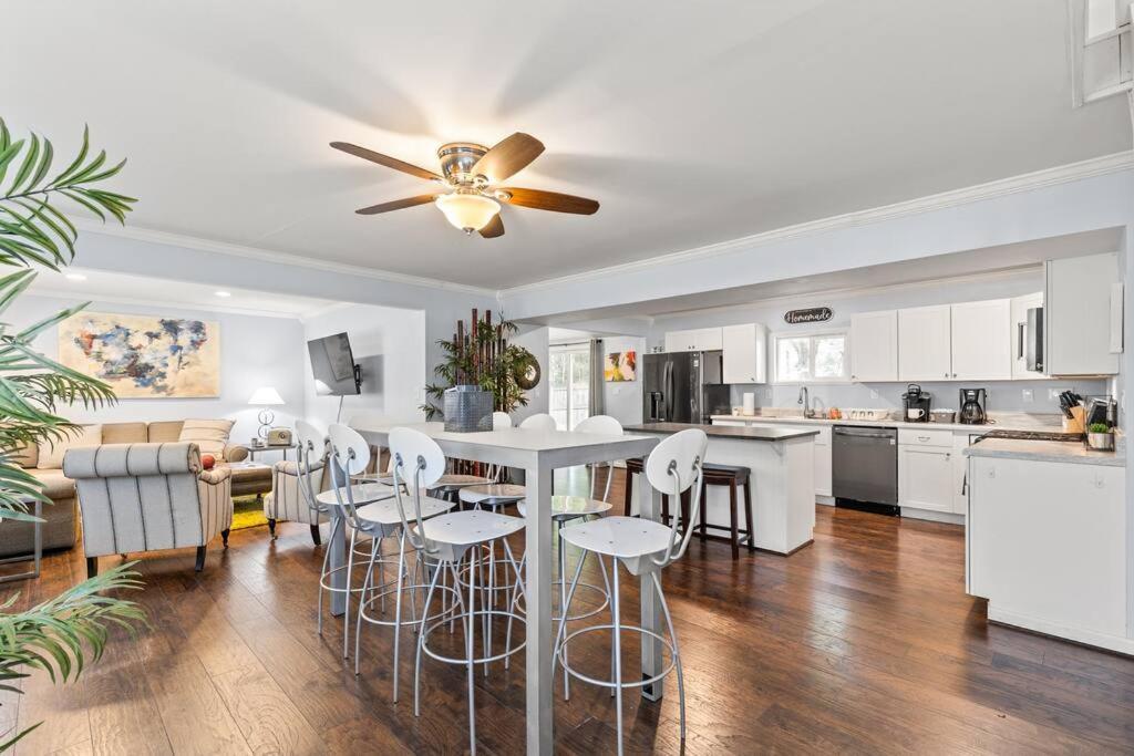 The Bamboo House! Dog-friendly N Rva Sleeps 8 *