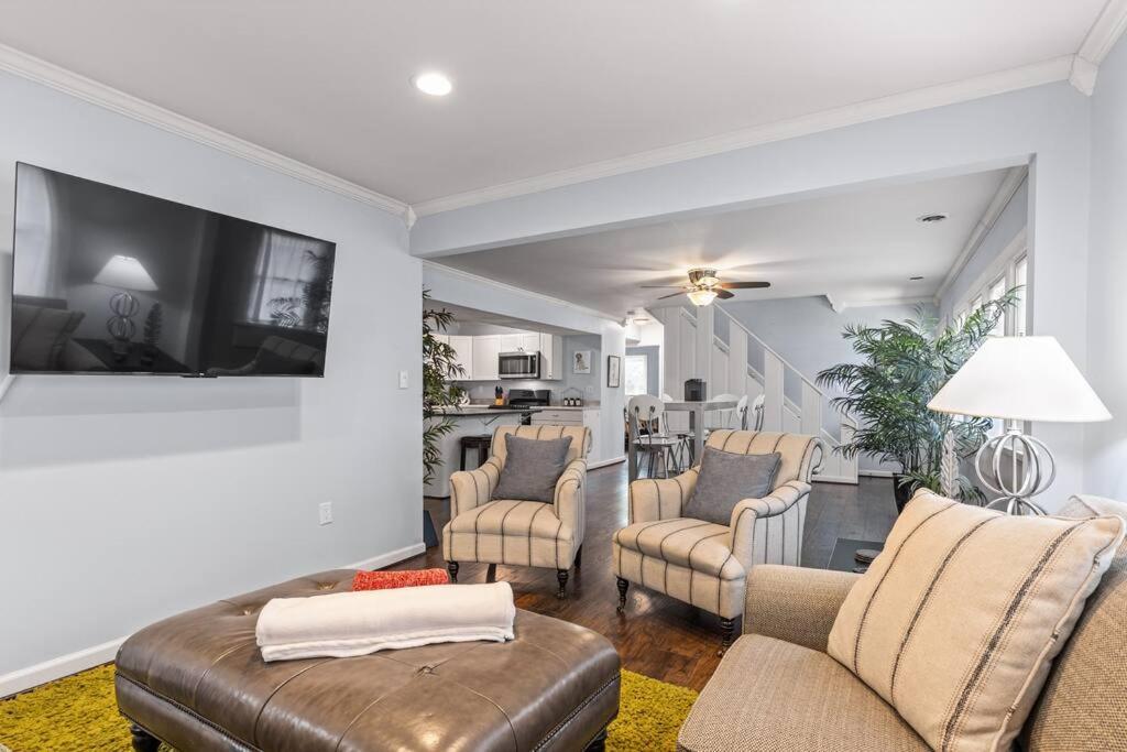 The Bamboo House! Dog-friendly N Rva Sleeps 8 Holiday home *