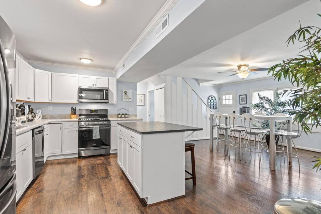 The Bamboo House! Dog-friendly N Rva Sleeps 8 Holiday home Richmond