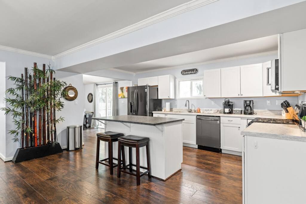The Bamboo House! Dog-friendly N Rva Sleeps 8 * Richmond