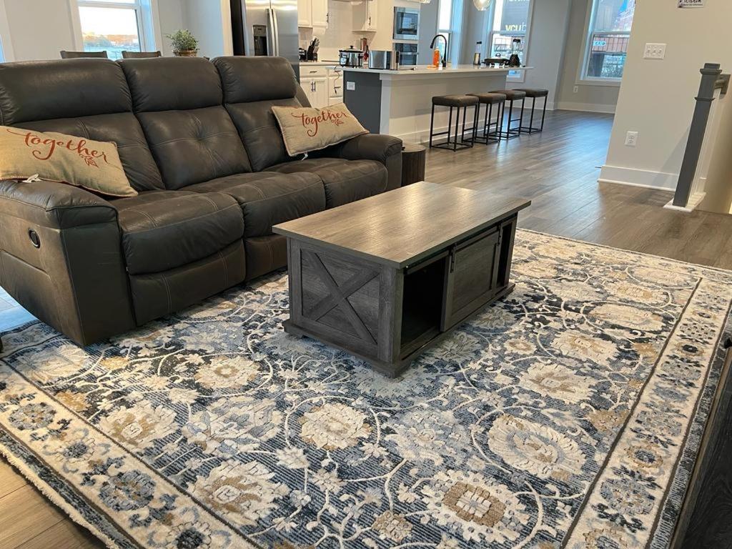 Luxury Living In * Richmond