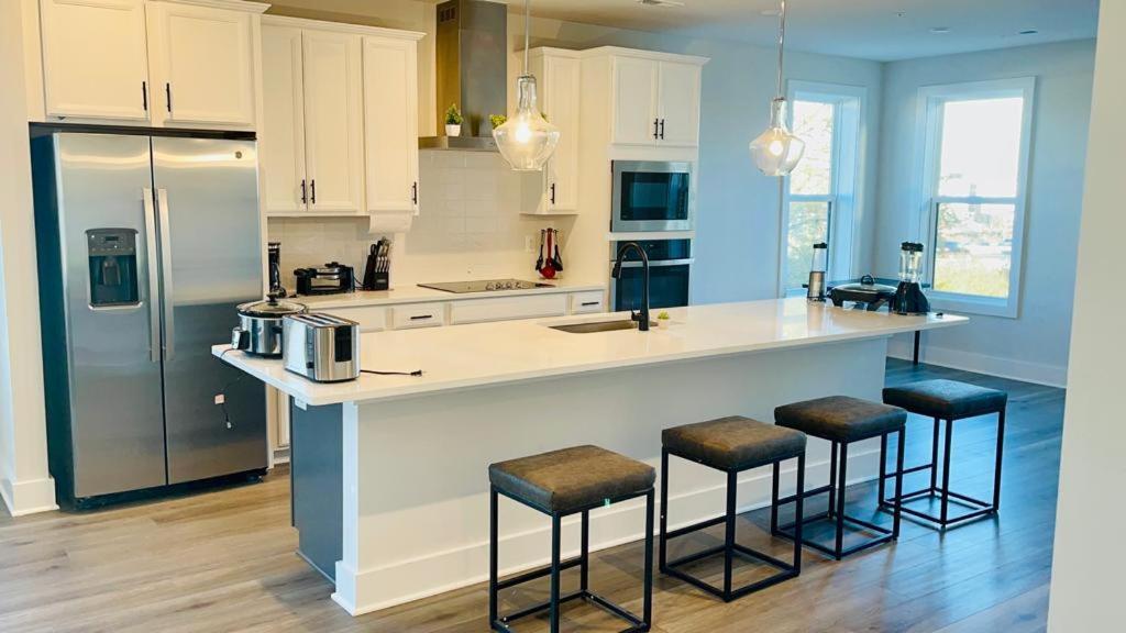 Luxury Living In * Richmond