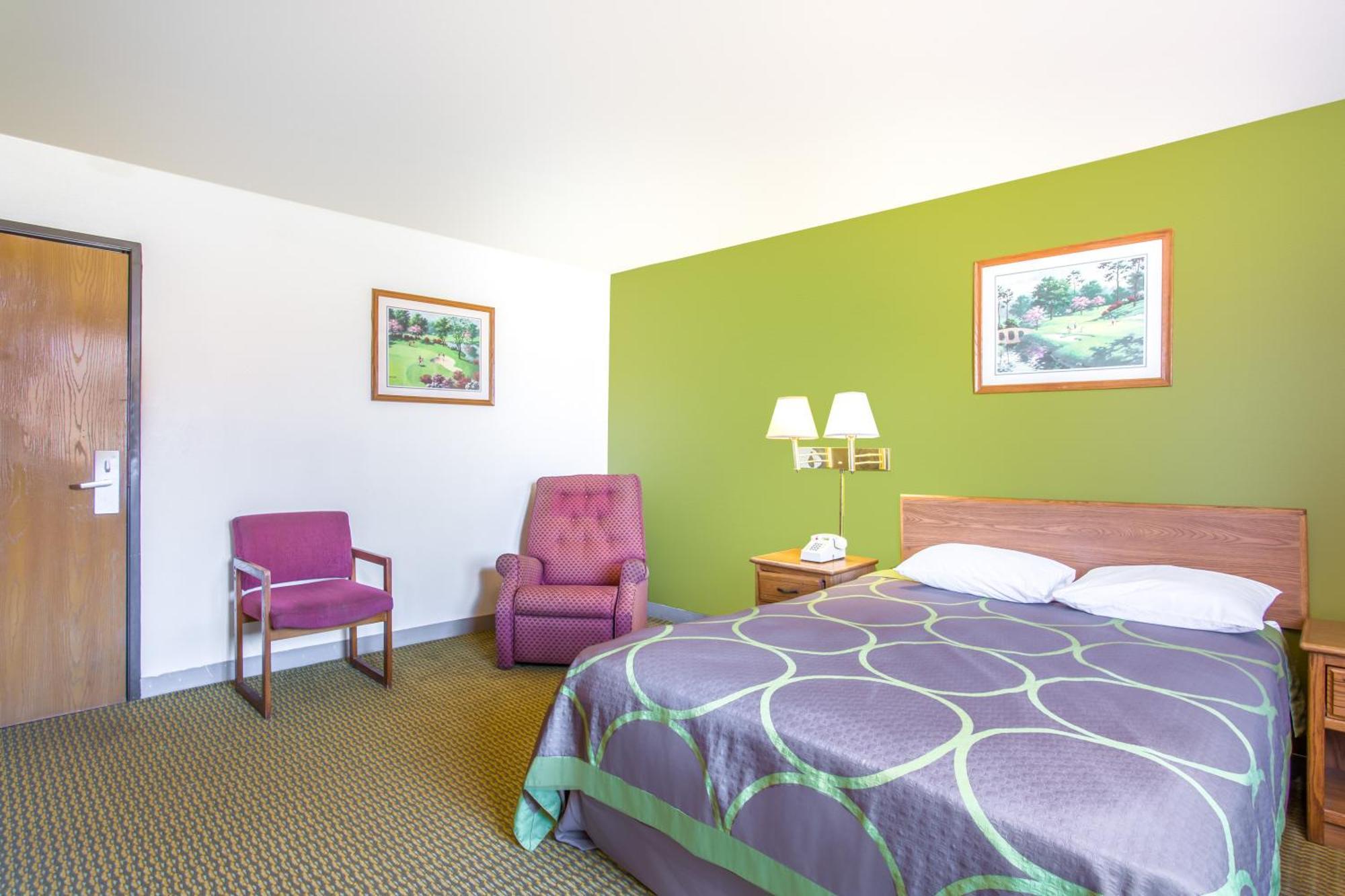 Super 8 By Wyndham Richmond/broad Street Richmond