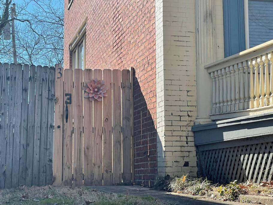E3 Centrally Located In Carytown Fully Fenced Richmond