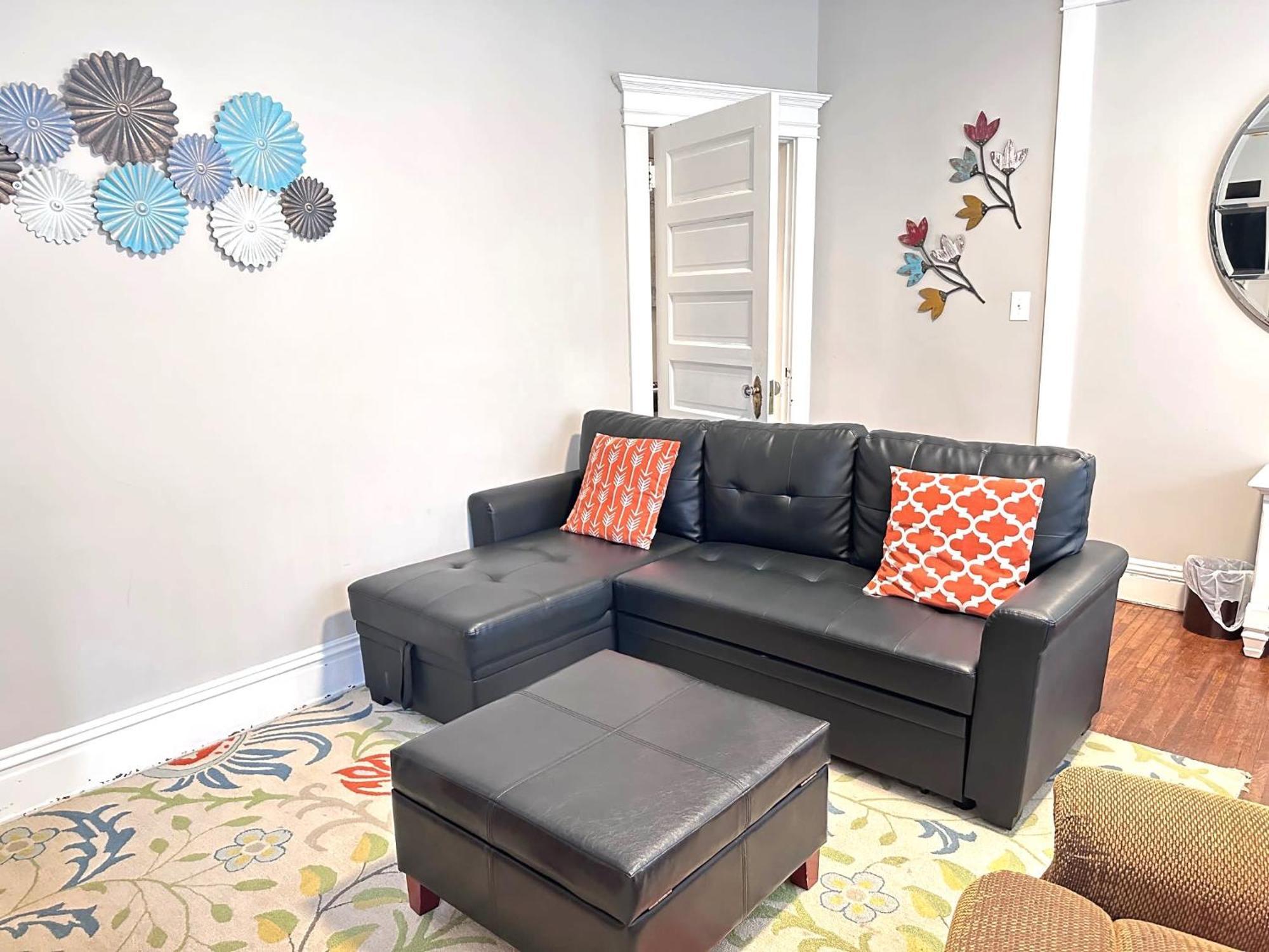 E1 Centrally Located In Carytown Fully Fenced * Richmond