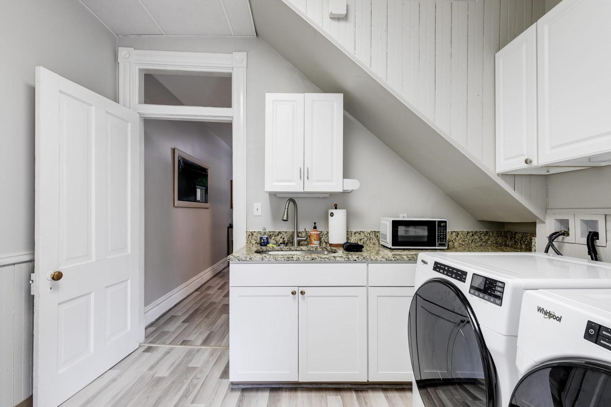 Apartment M1 Location In The Fan Vcu Free Parking *