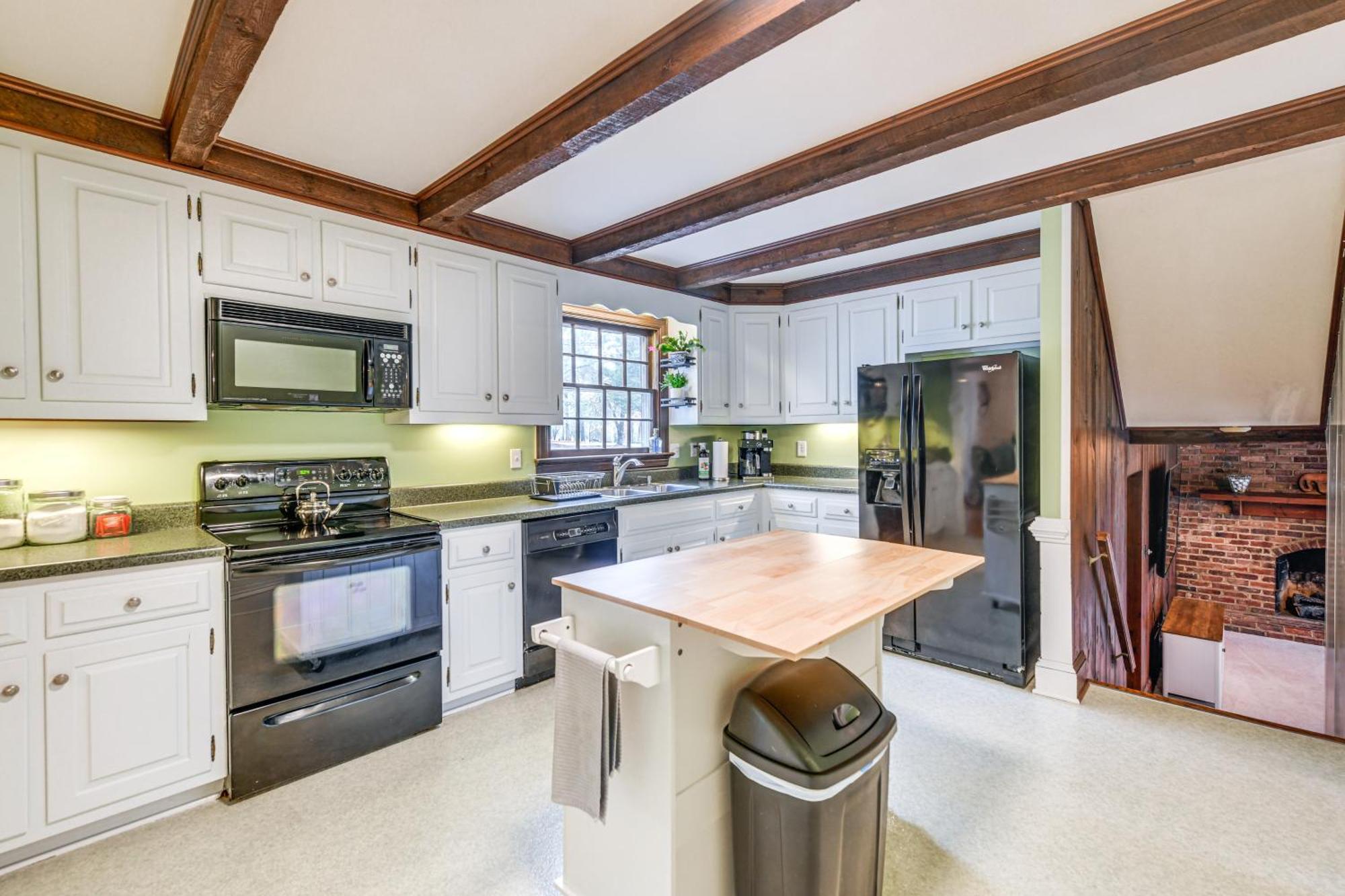 Vacation About 10 Mi To Downtown! Holiday home *