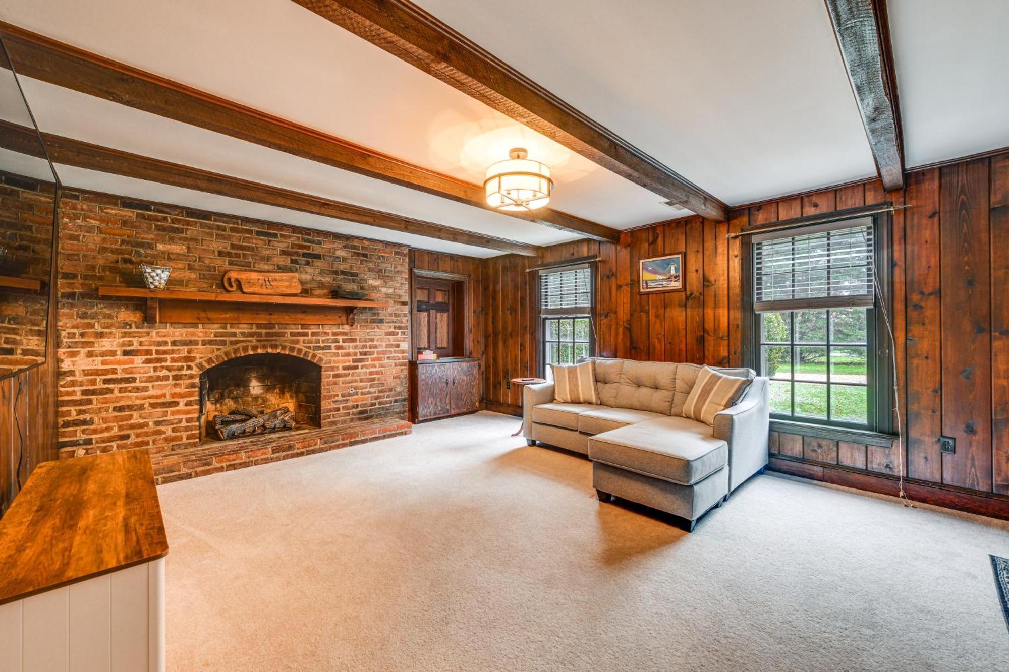 Vacation About 10 Mi To Downtown! Holiday home *