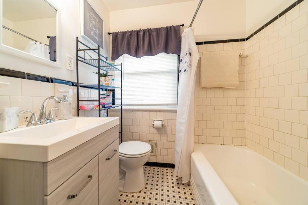 Beautiful House 15 Mins. From Downtown Wi-fi Holiday home Richmond
