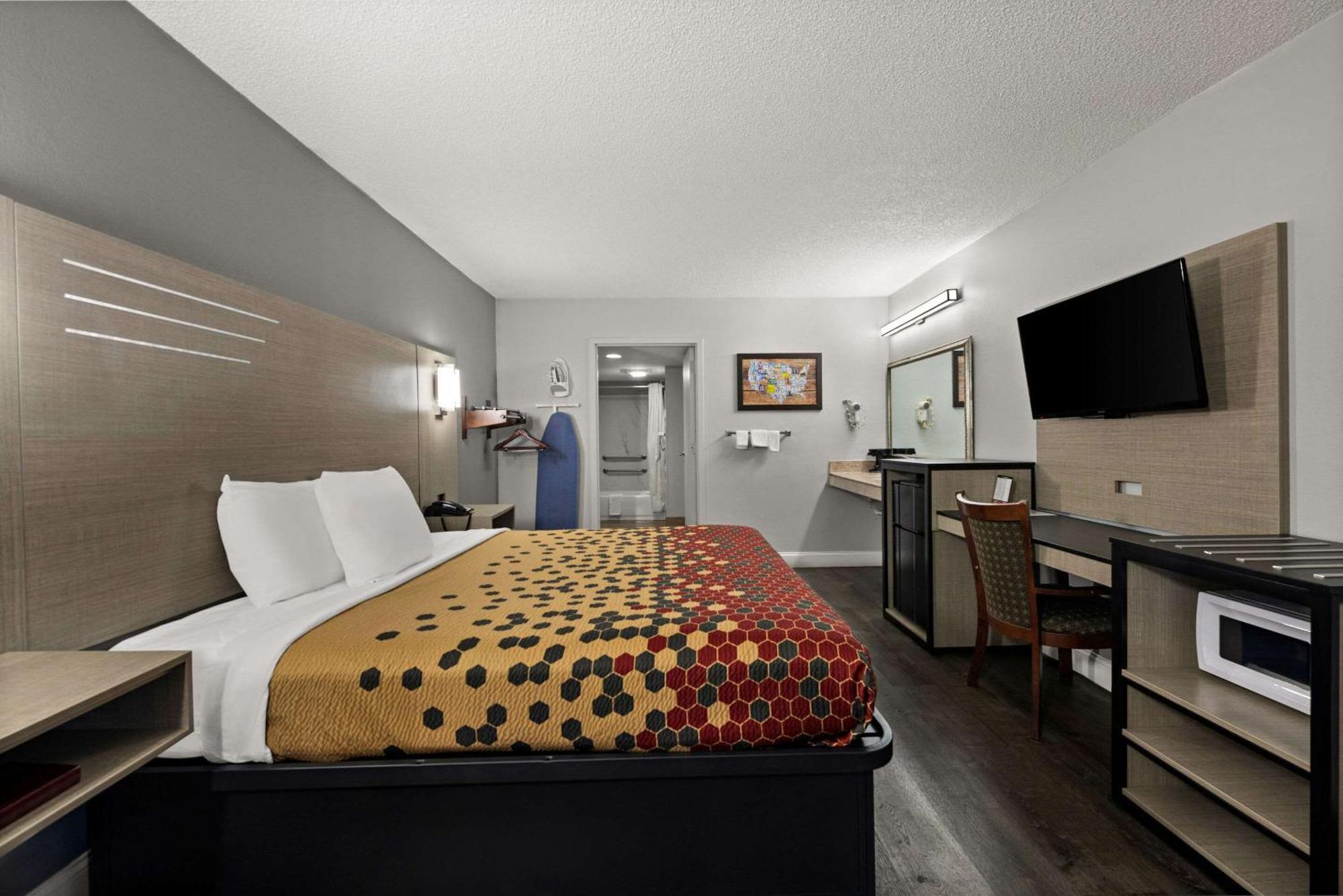 Lodge Econo