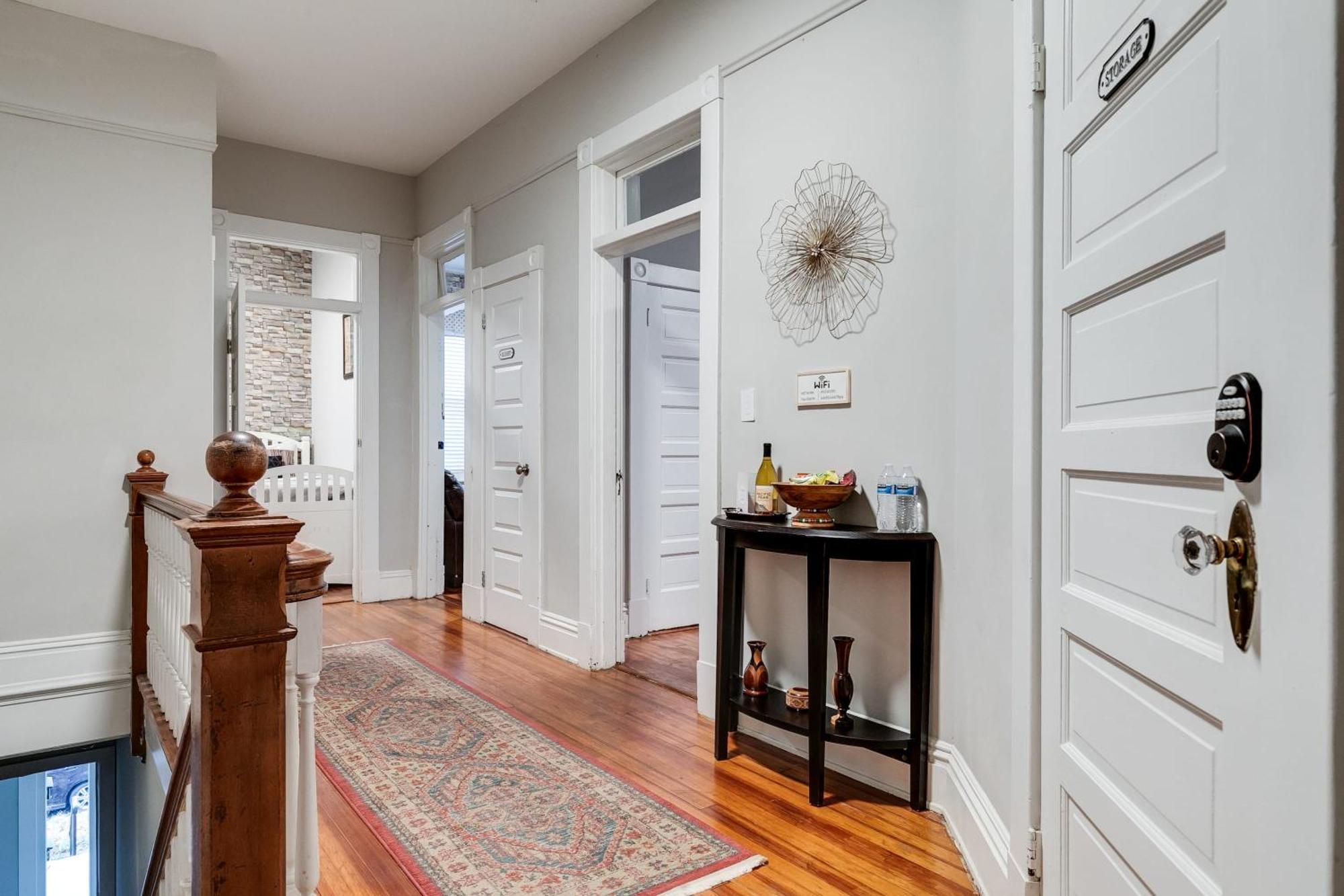 E2 Centrally Located In Carytown Fully Fenced Apartment *