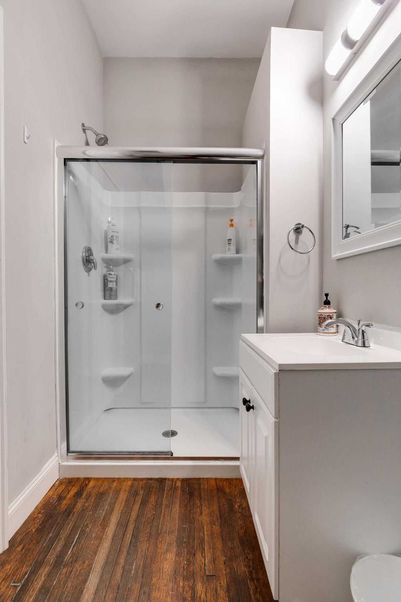 Holiday home E1 Centrally Located In Carytown Fully Fenced Richmond