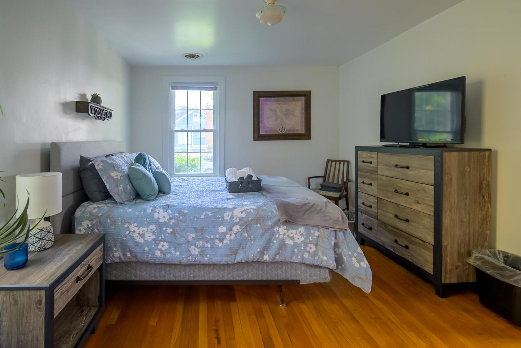 Holiday home Retro A Block To Tennis Courts & Park