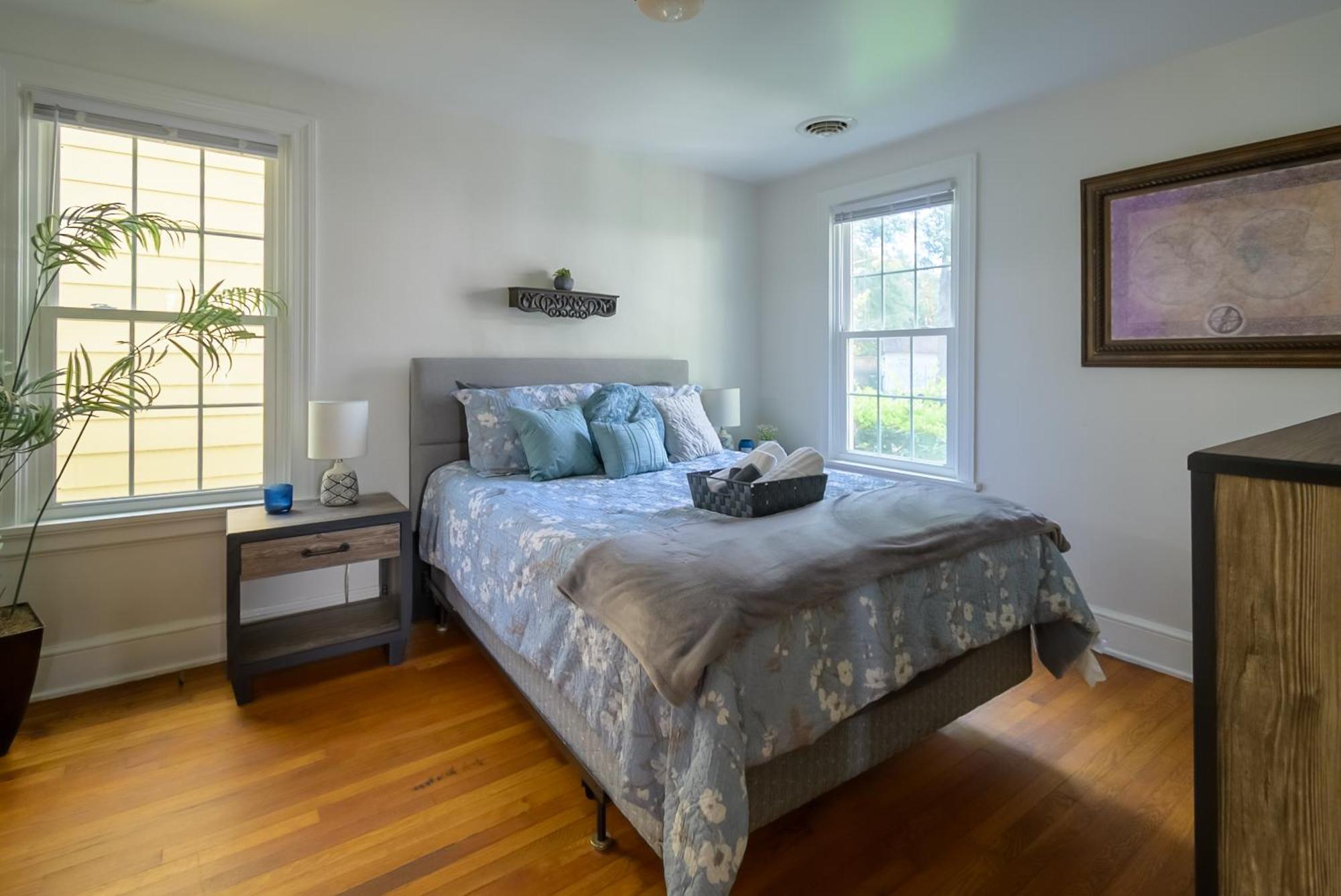 Holiday home Retro A Block To Tennis Courts & Park *
