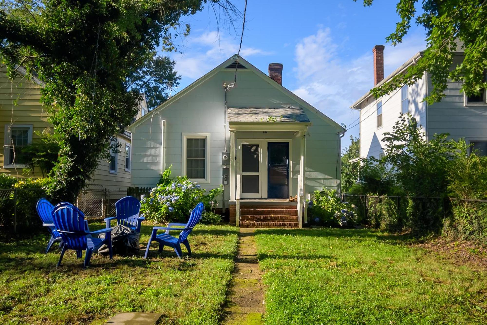Holiday home Retro A Block To Tennis Courts & Park *