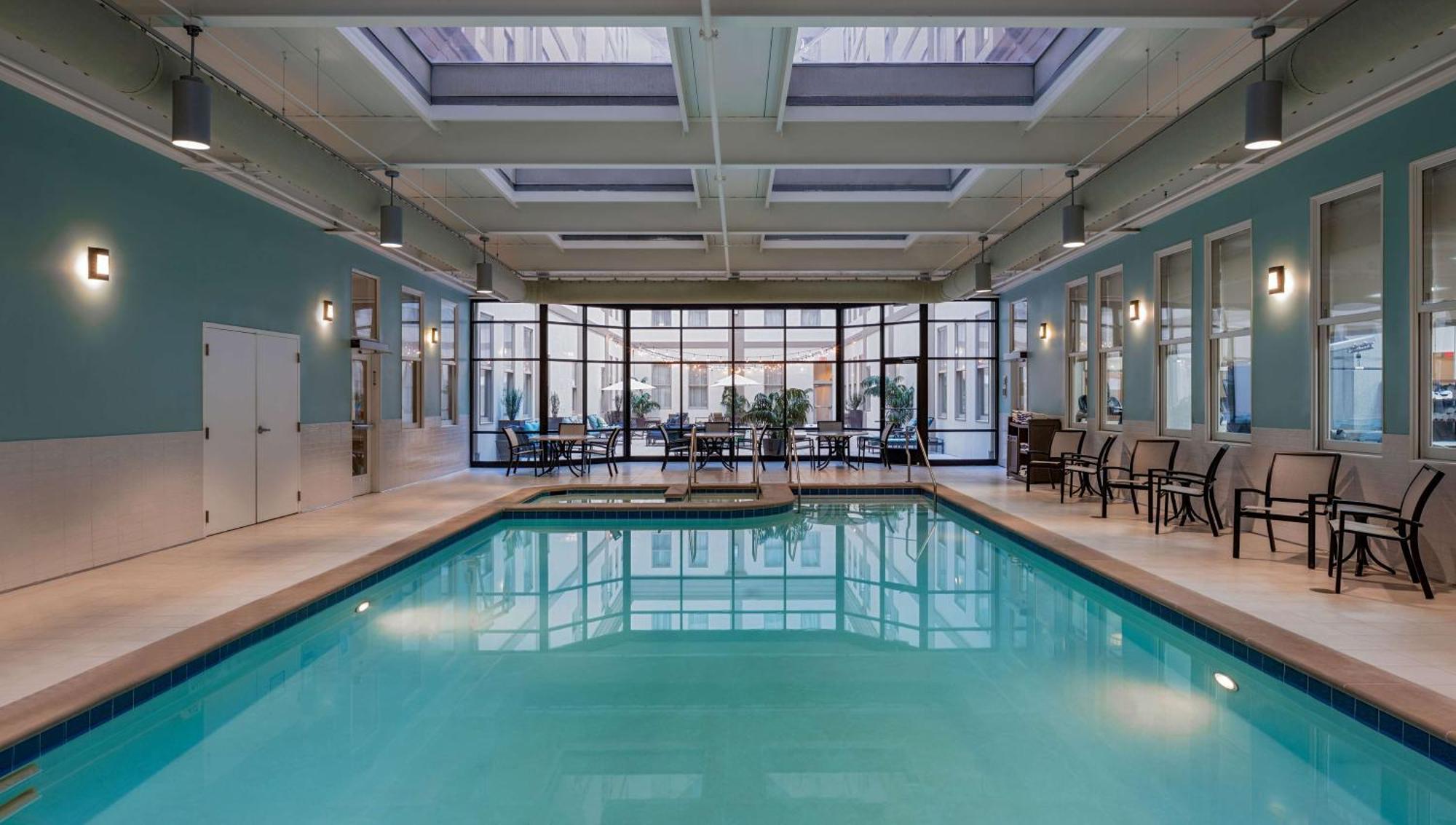 Hotel Hilton Downtown 4*