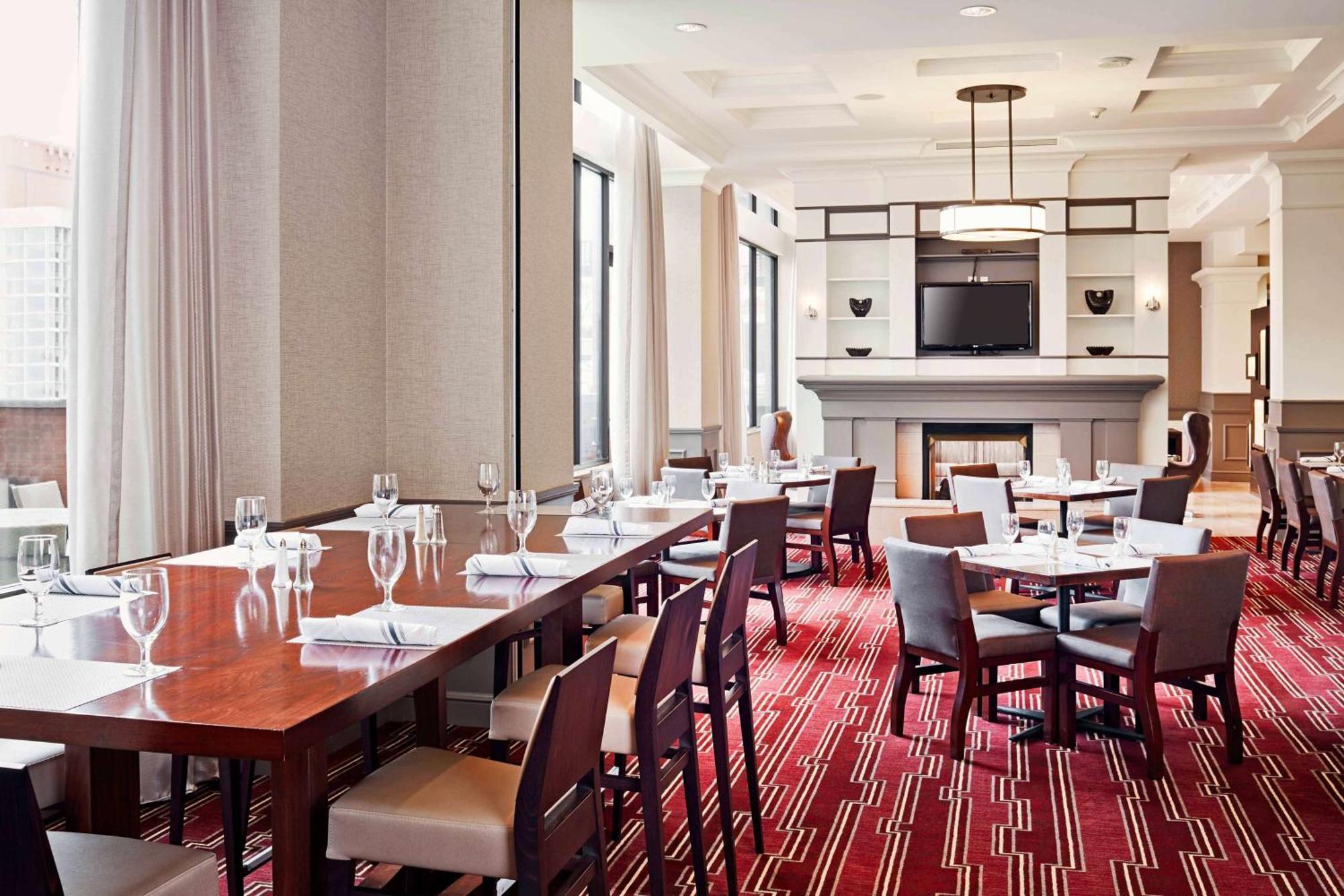 Hilton Downtown 4*