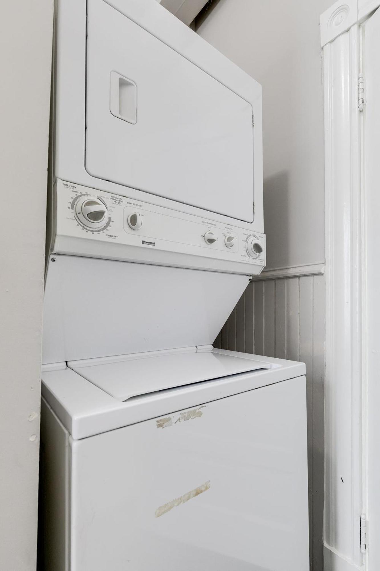 M2 Location 2 Mins To Vcu Free Parking Holiday home *