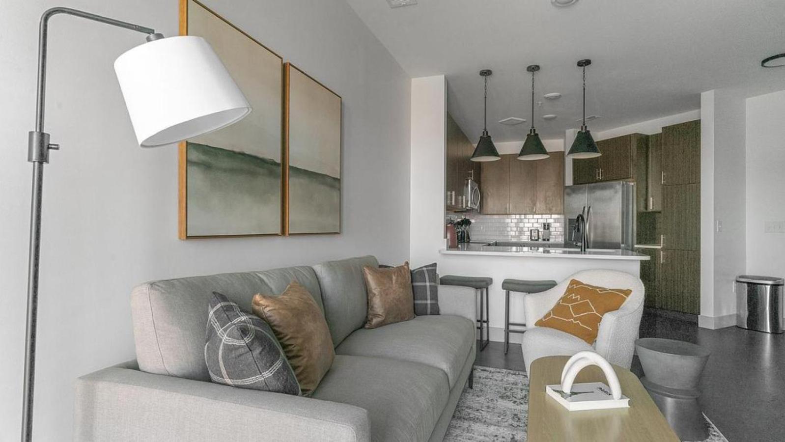 Landing Modern With Amazing Amenities Apartment *