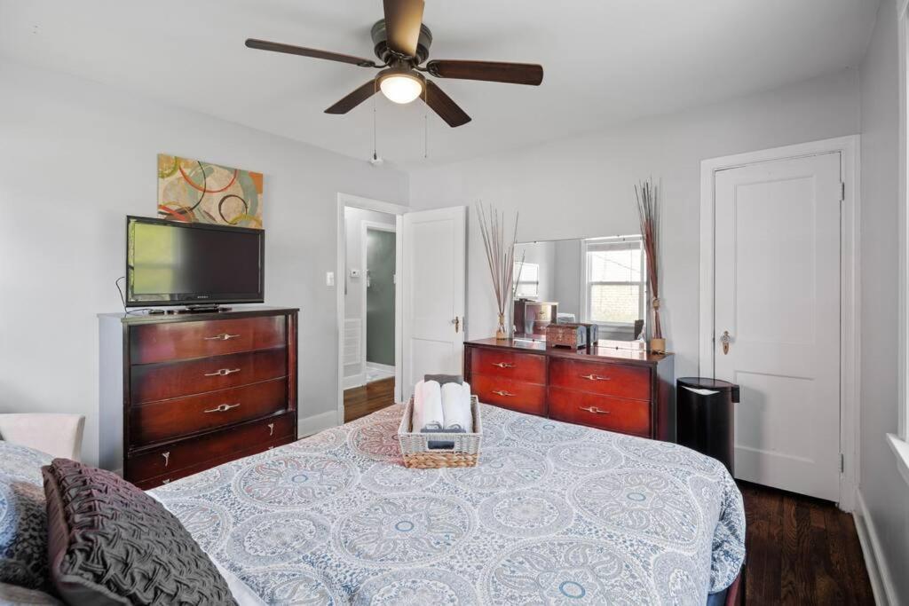 Private House + Yard Location To Rva