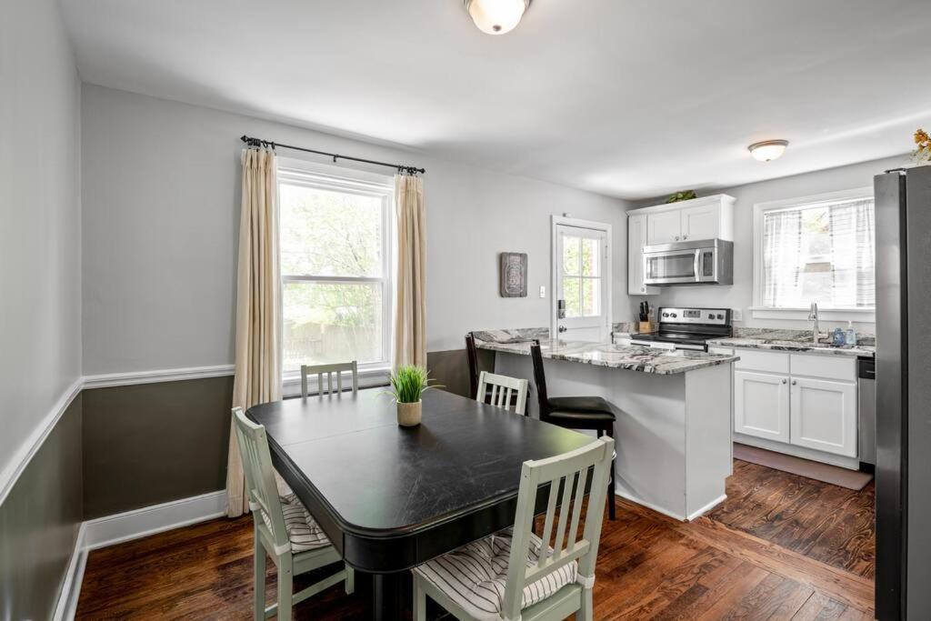 Private House + Yard Location To Rva Richmond