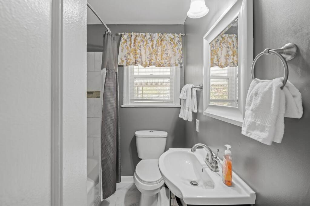 Holiday home Private House + Yard Location To Rva Richmond