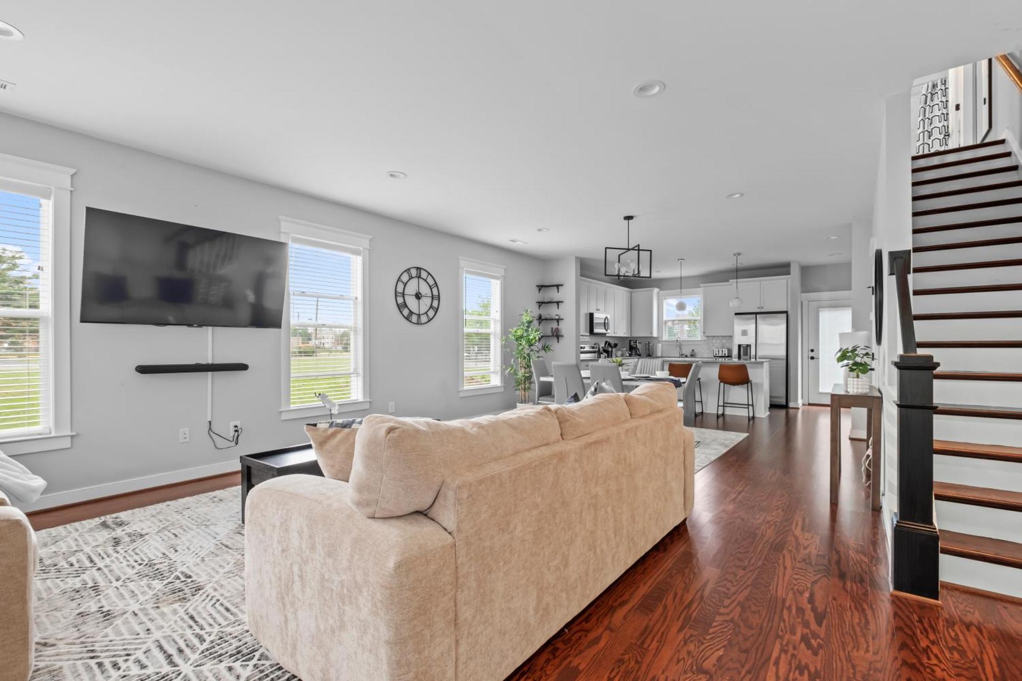 Gem, Free Parking, Quiet, Fenced,walkable Holiday home Richmond