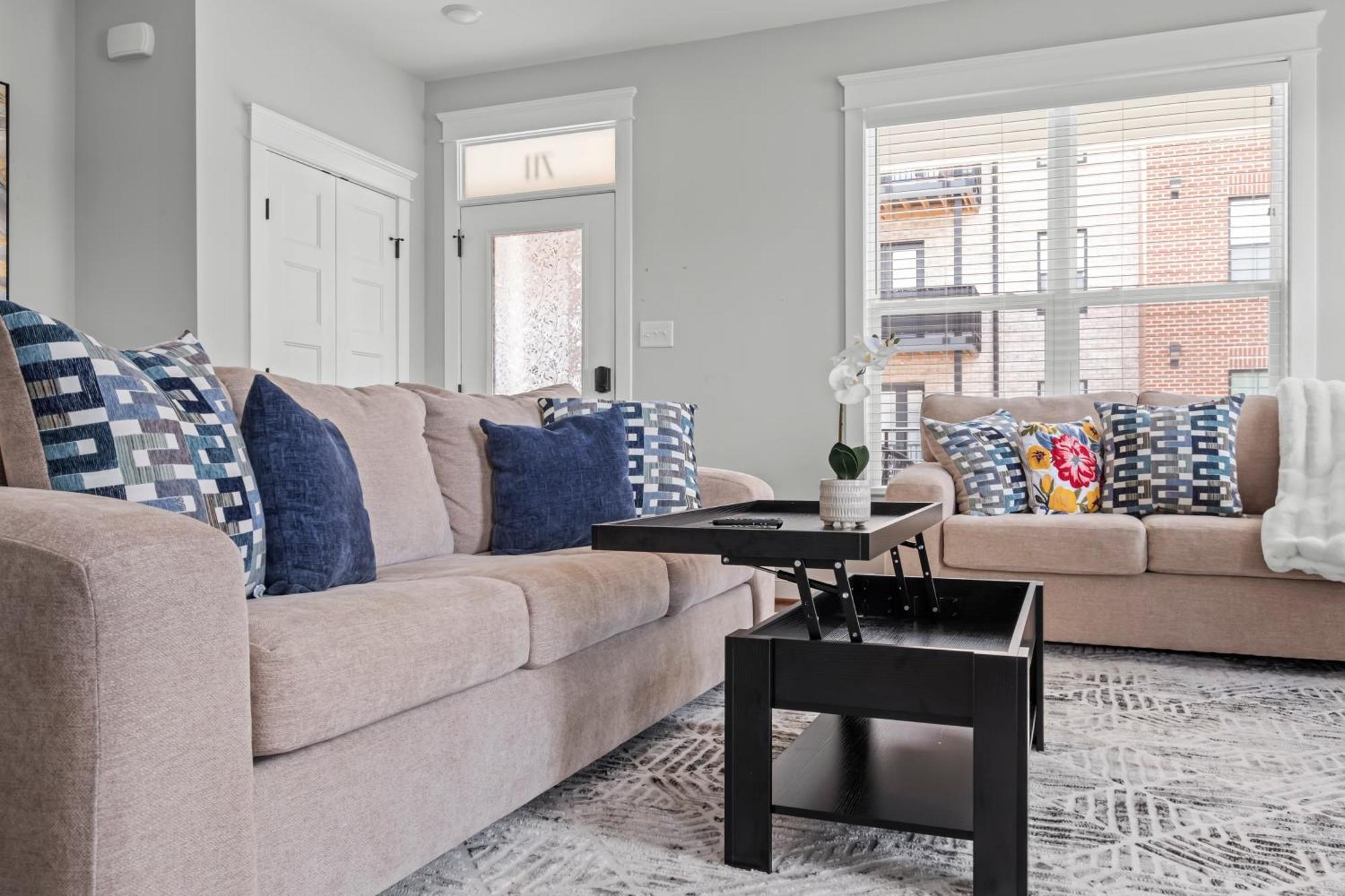 Gem, Free Parking, Quiet, Fenced,walkable Richmond