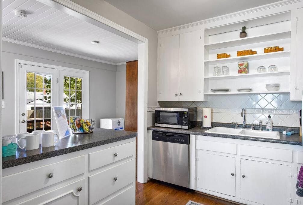 Private, Tranquil Living In Historic Rva Awaits! *