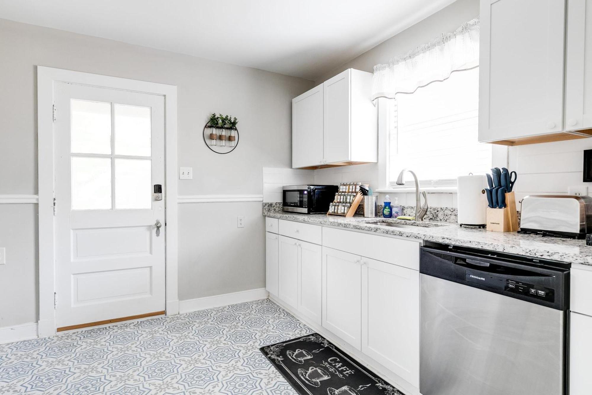 4a Gem In Location Scott's Addition Holiday home *