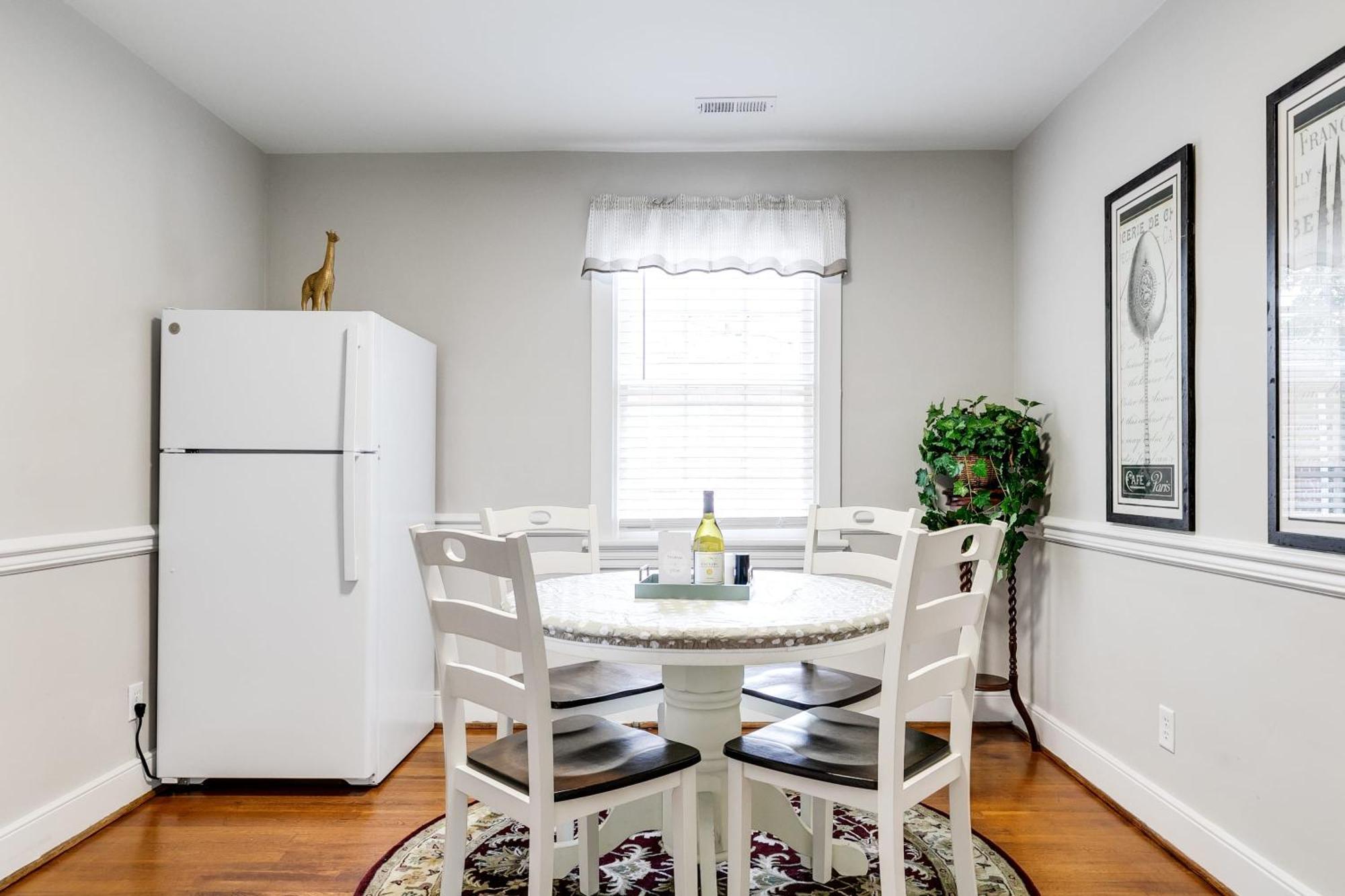 4a Gem In Location Scott's Addition Holiday home *