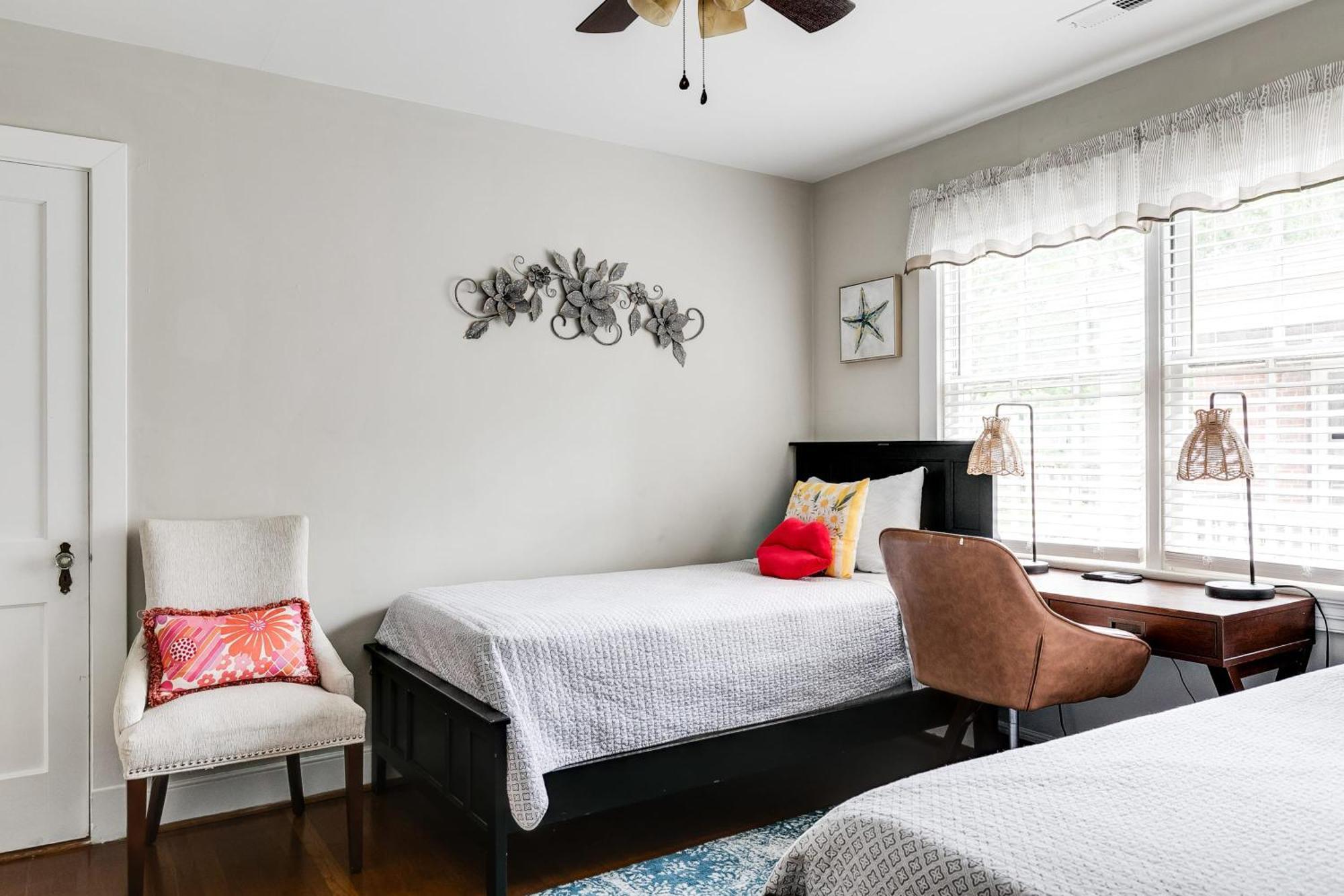 4a Gem In Location Scott's Addition Holiday home *