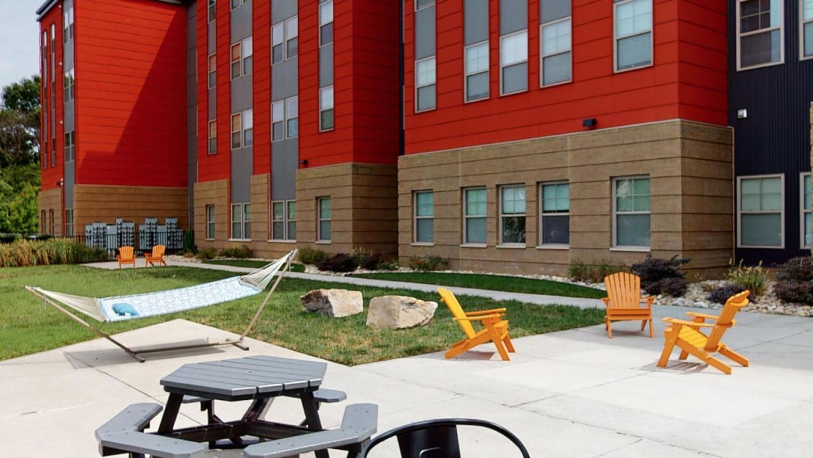 Landing At The Spectrum - 1 Bedroom In Chamberlayne Industrial Center Richmond